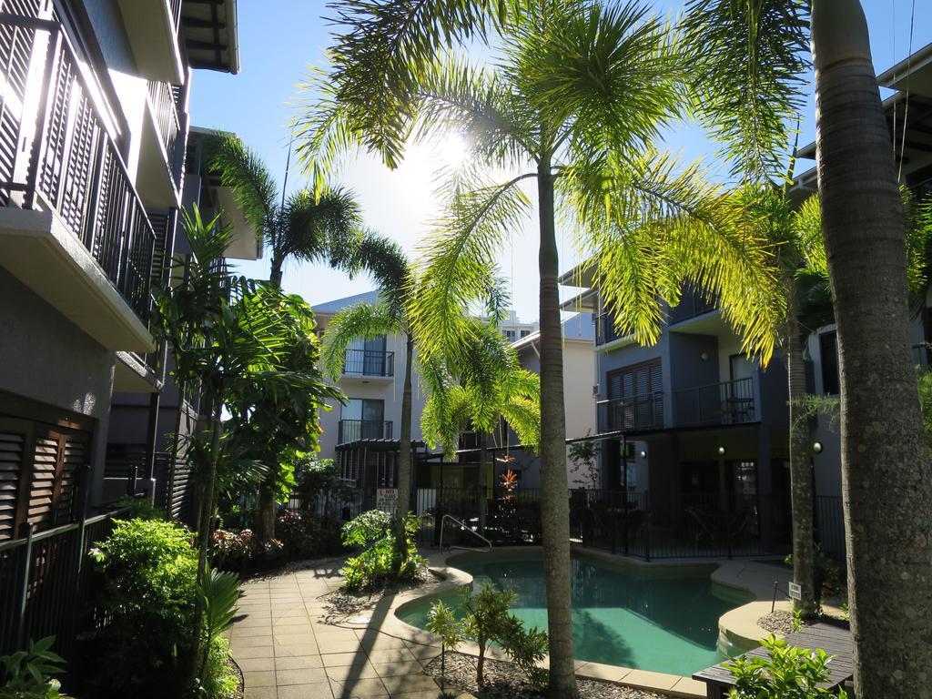 Southern Cross Atrium Apartments Кернс Екстериор снимка